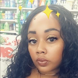 Meet your Posher, Leina